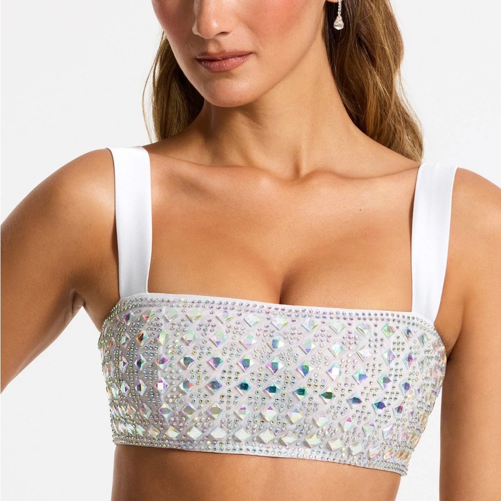 Oh Polly ASANI
Embellished Square Neck Crop Top in Silver